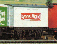 Lyons Maid Closed Van