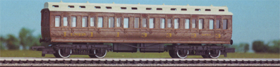 L.N.E.R. Clerestory Composite Coach 