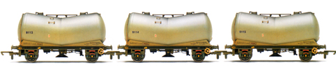 B.R. Vee Tank Wagons - Three Wagon Pack (Weathered)