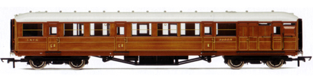 L.N.E.R. 61ft 6in Corridor Brake Coach