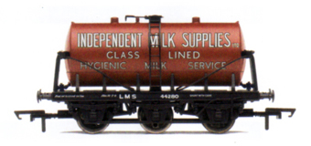 Independent Milk Supplies 6 Wheel Milk Tank Wagon